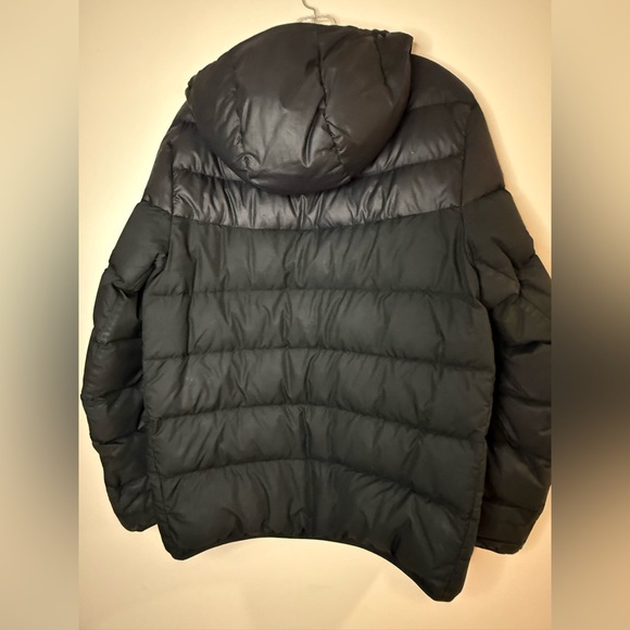 Nike Men's Black Puffer Jacket - Picture 9 of 13